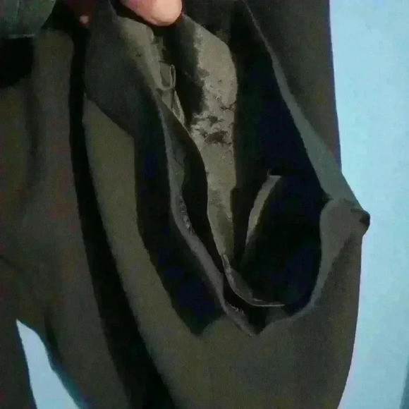 Eddie Bauer women's petite a reverse-fit trousers dark gray polyester - Picture 5 of 6